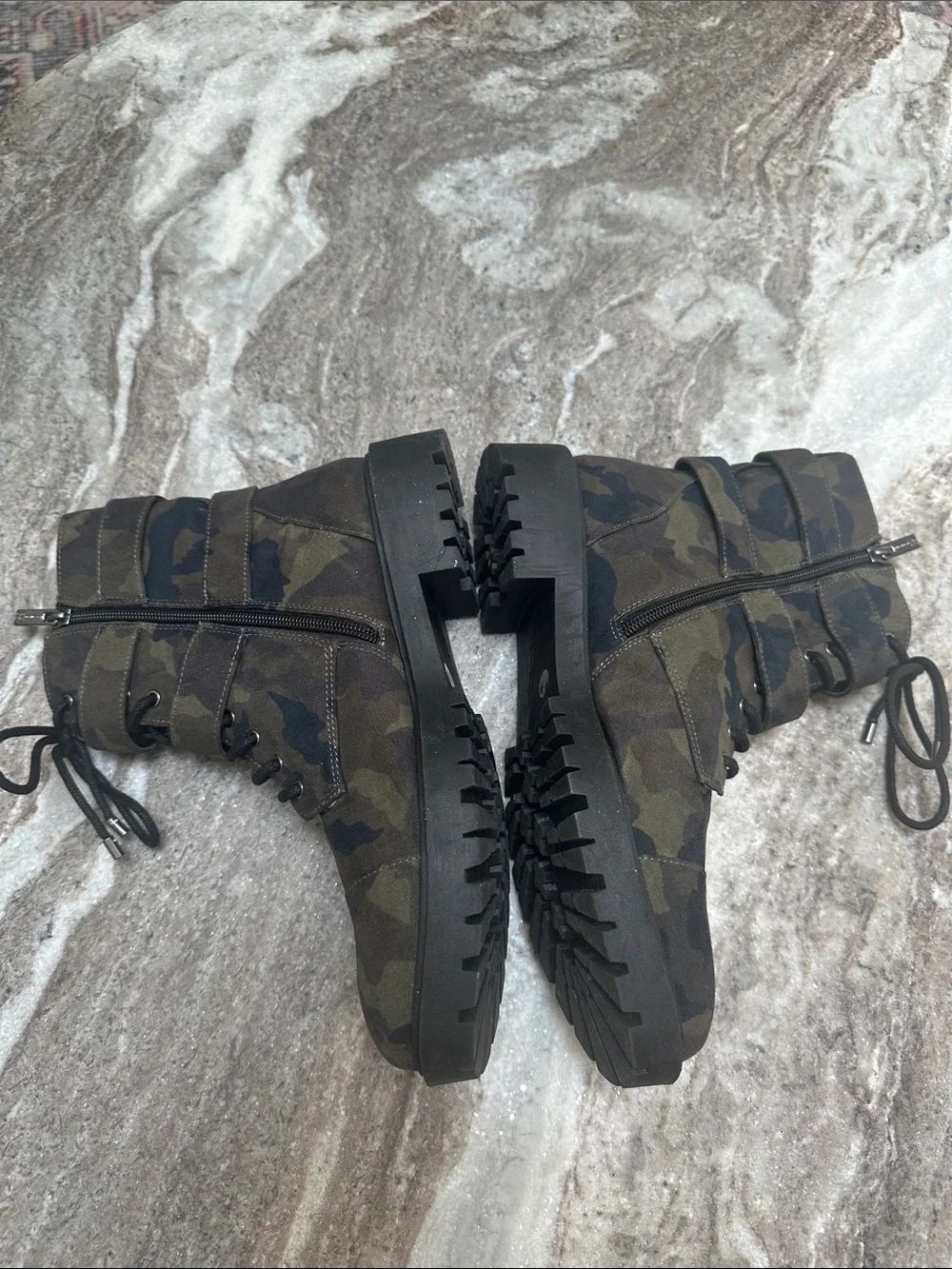 NEW Jessica Simpson Kerina Lace-Up Boots Camo Camouflage Moto Combat Sz 8.5